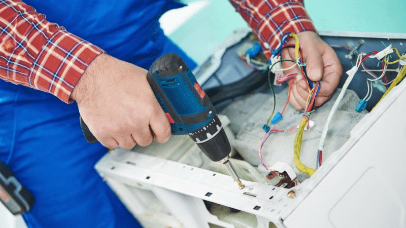 Kazan Eminçelik Eminçelik çamaşır makinesi kart tamiri – Su almama arızası orijinal parça ile giderildi. - Teknik servis örneği